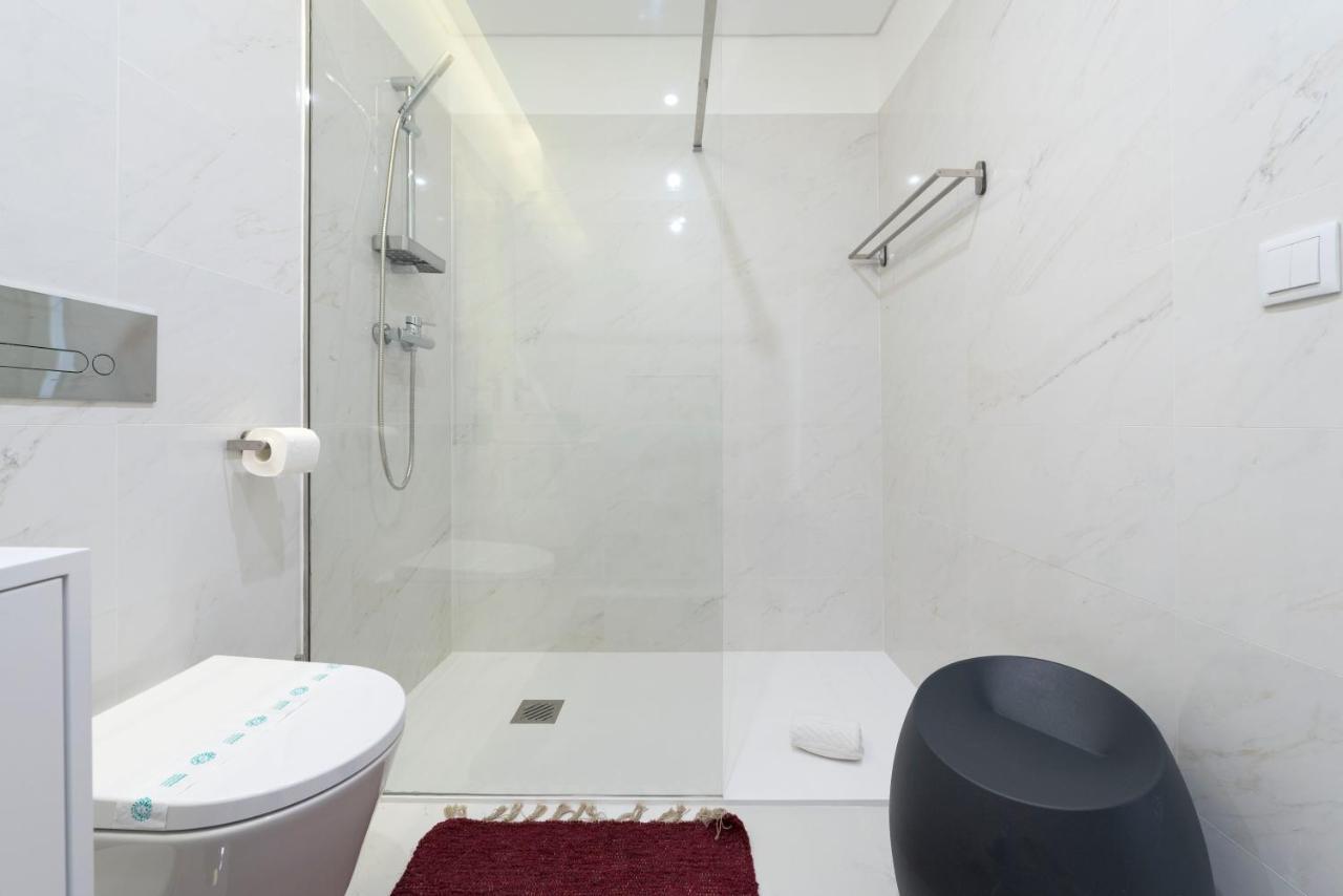 Lovelystay - Central Flat W/ Ac & Balcony Porto Eksteriør bilde