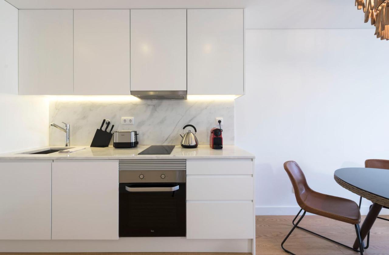 Lovelystay - Central Flat W/ Ac & Balcony Porto Eksteriør bilde